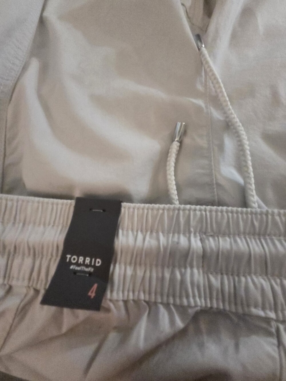 NWT Torrid Crop Stretch Poplin Pant - Picture 10 of 12